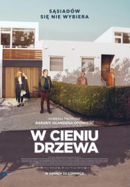 W cieniu drzewa (napisy)